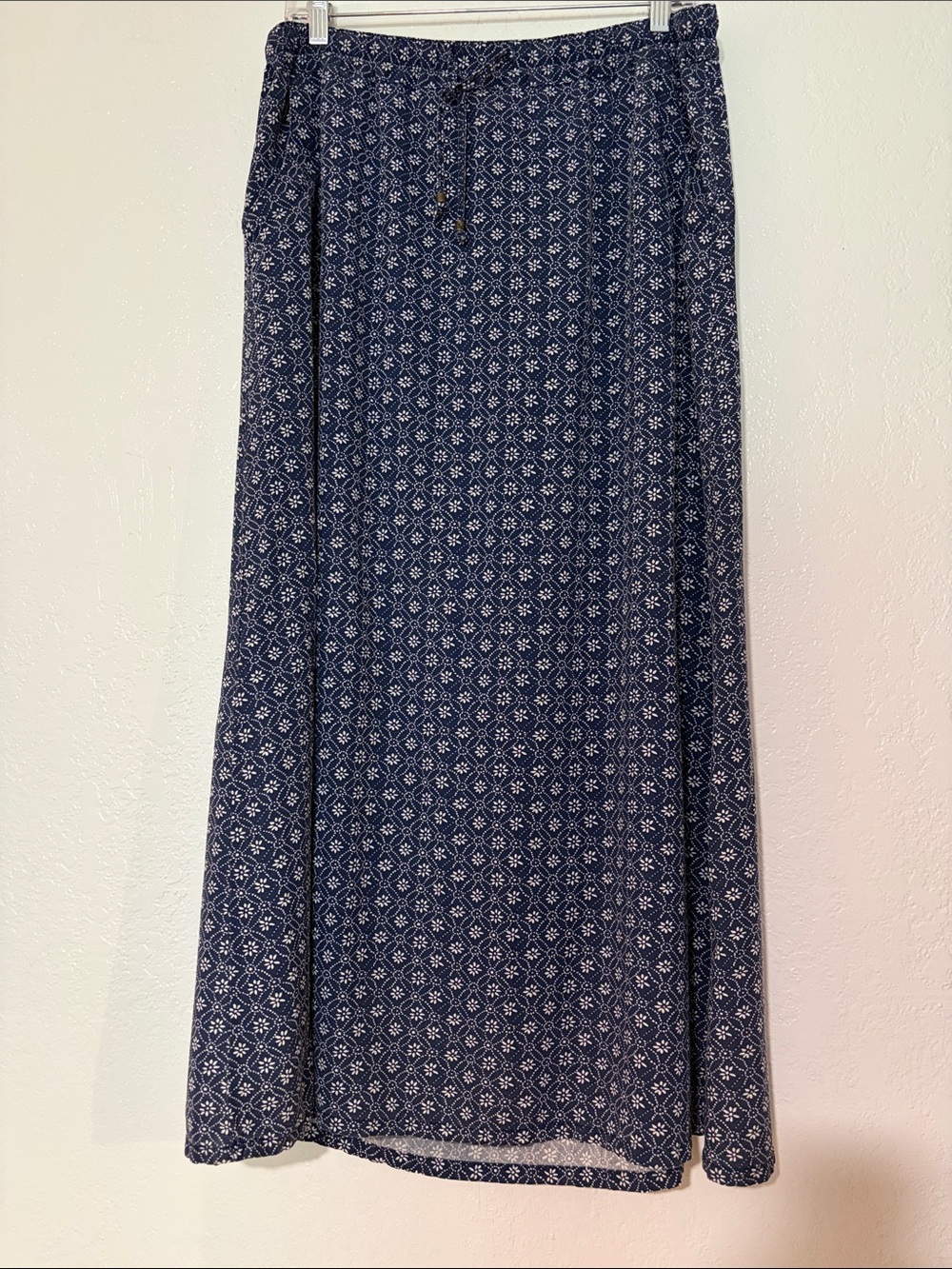 Eddie Bauer Navy Maxi Skirt with White Floral Geometric Print Medium a A-line